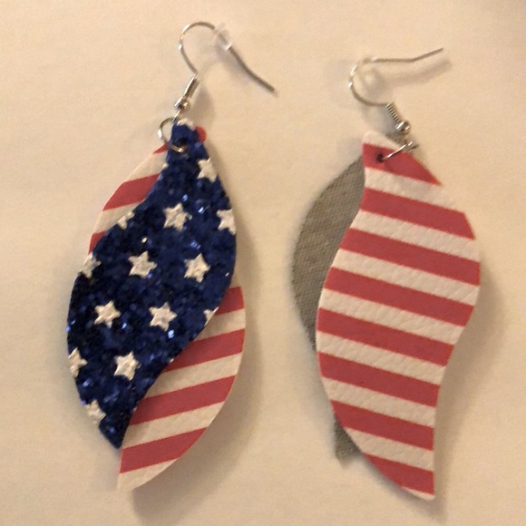 Patriotic Drop Fun Earrings - New - Picture 4 of 7